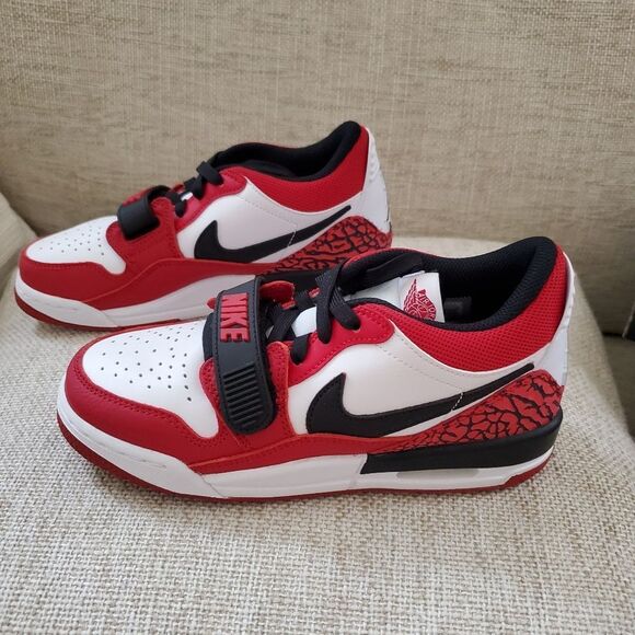 💥Nike💥 Kids Air Jordan Legacy 312 Low Sneaker - [White/Black/Gym Red] 4.5 - Picture 9 of 15
